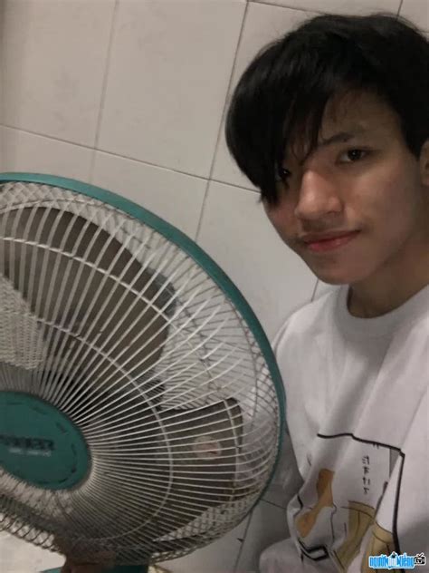 车厢里的独处时光：现代妻子们在路上的自我修复与角色转换
